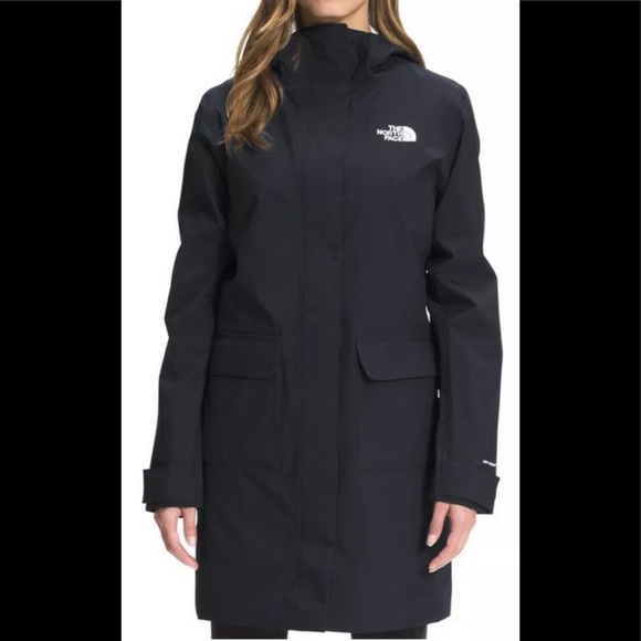 The North Face Woman City Breeze Rain Parka II Waterproof Hooded